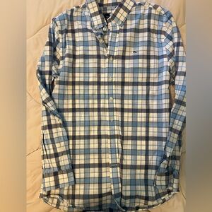 Vineyard Vines boys large linen like material